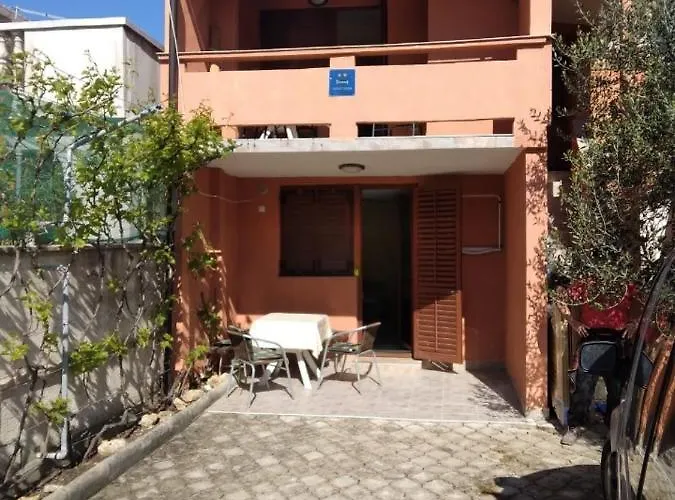 Apartman With Parking Space - 19547