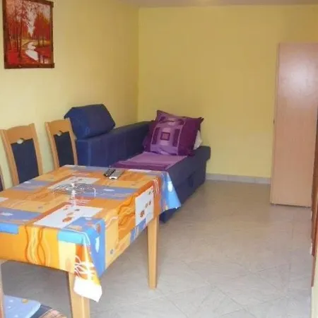 Apartment With Parking Space - 19547