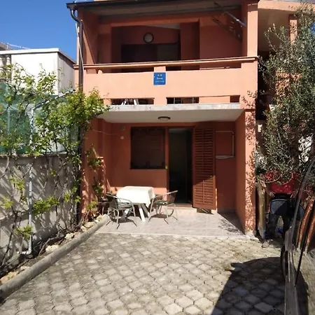 Apartman With Parking Space - 19547
